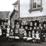 234 Schüler an der Walke mit Lehrer Hans König um 1952
